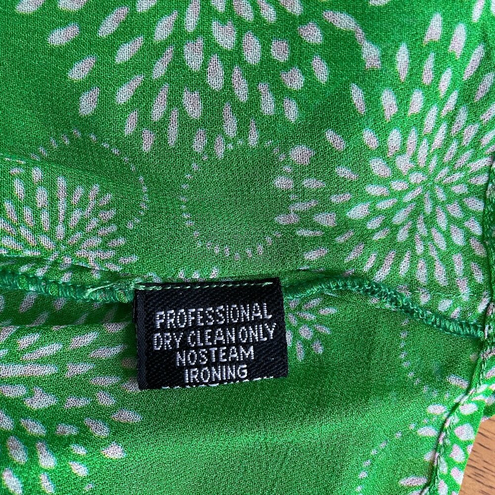 Size Large Karina Grimaldi silk blend blouse. - Picture 4 of 9